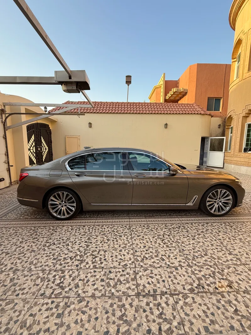 2018 بي ام دبليو الفئة السابعة 740 إل أي