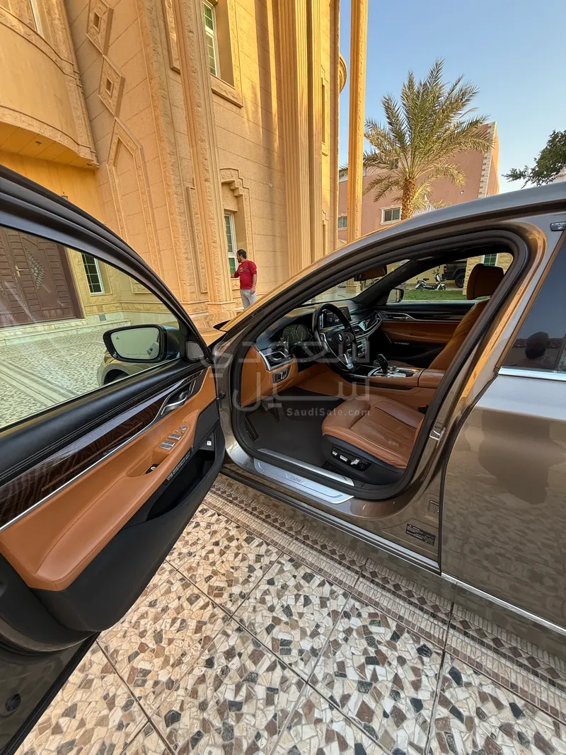 2018 بي ام دبليو الفئة السابعة 740 إل أي