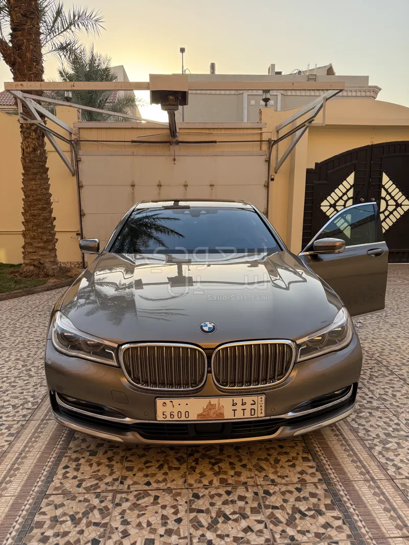 2018 بي ام دبليو الفئة السابعة 740 إل أي