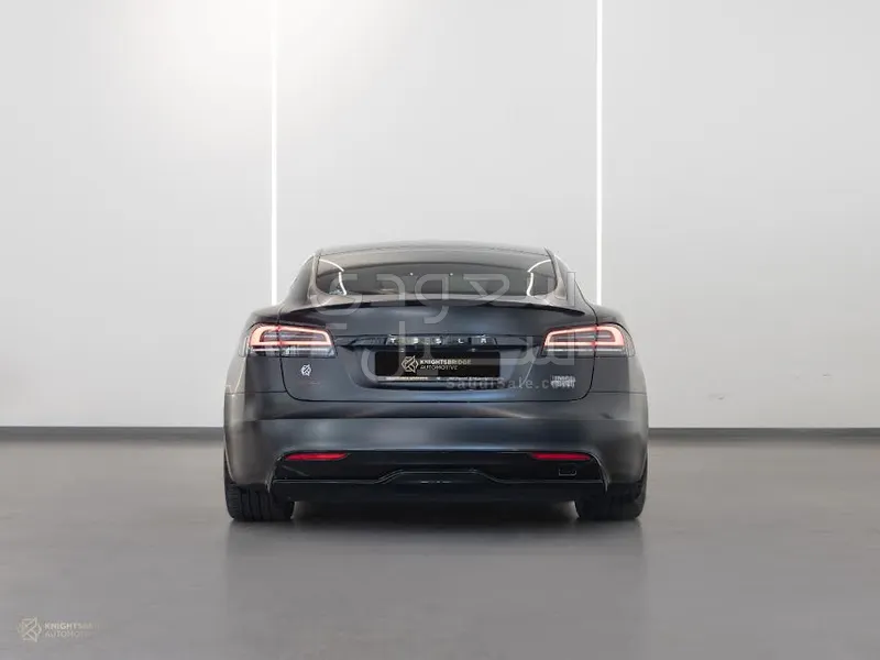 2024 تيسلا اس بليد