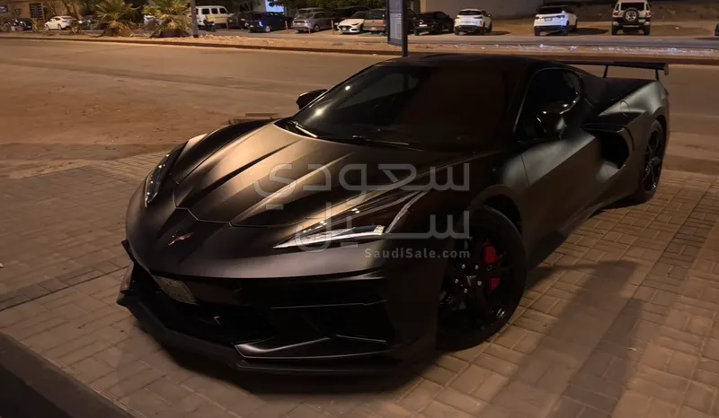 2022 شفروليه كورفيت ال تي 2 زيد 51