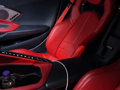 2022 شفروليه كورفيت ال تي 2 زيد 51