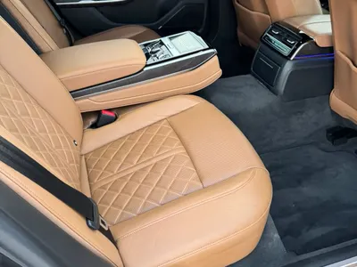 2021 اودي اي 8 ال 55تي اف اس أي