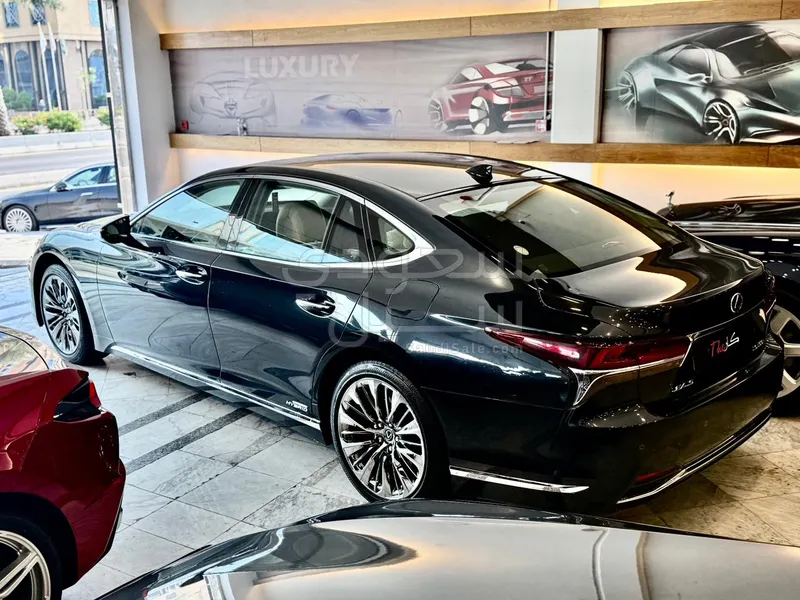 2018 لكزس إل إس 500إتش