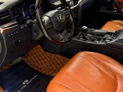 2017 لكزس إل إكس 570