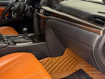 2017 لكزس إل إكس 570