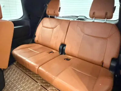 2017 لكزس إل إكس 570