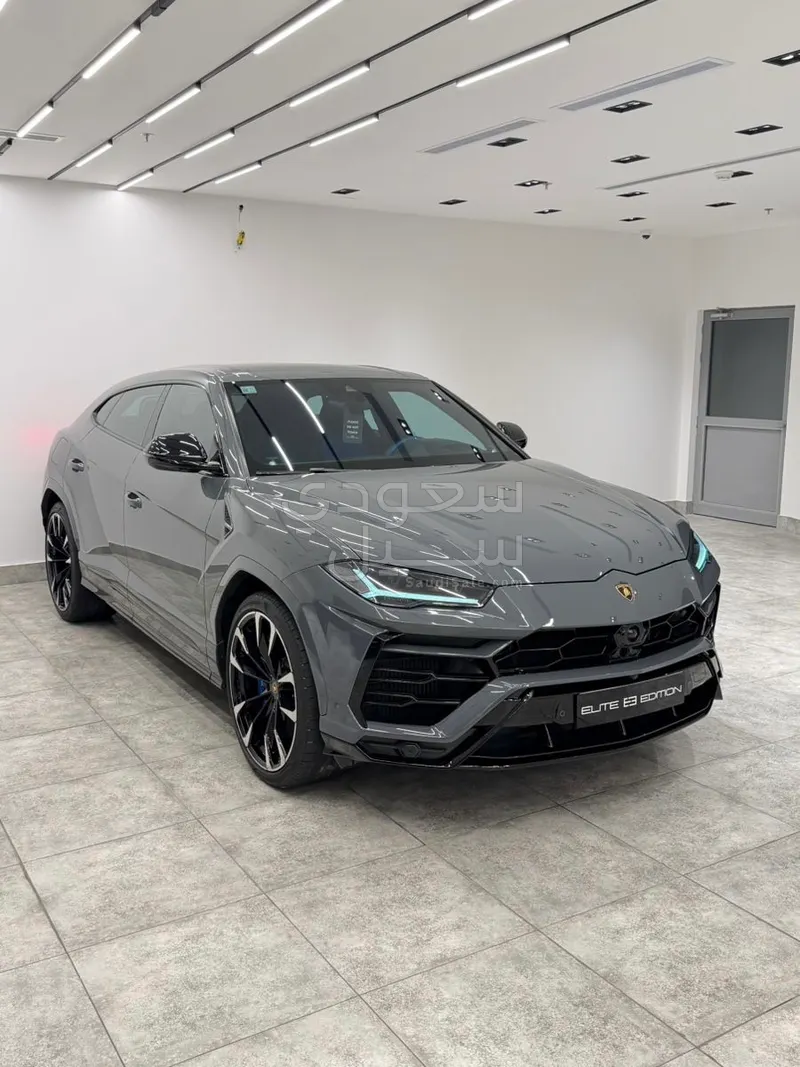 2022 لمبرجيني اوروس