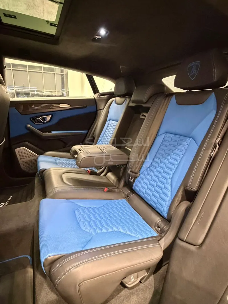 2022 لمبرجيني اوروس