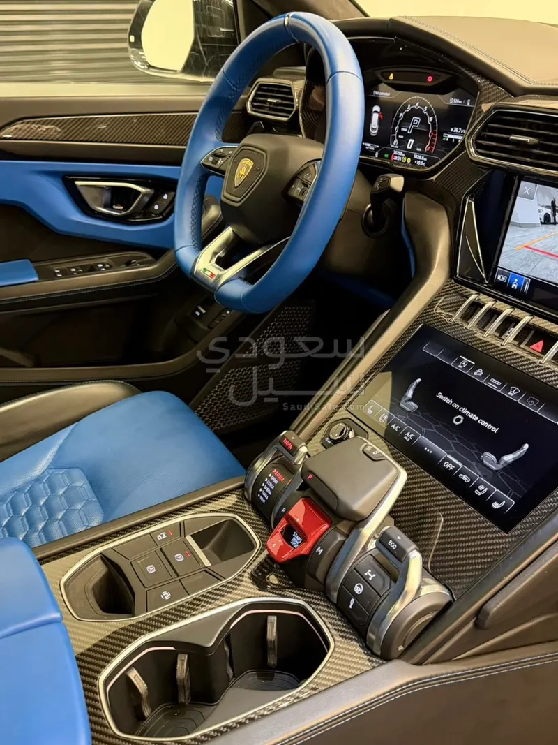 2022 لمبرجيني اوروس