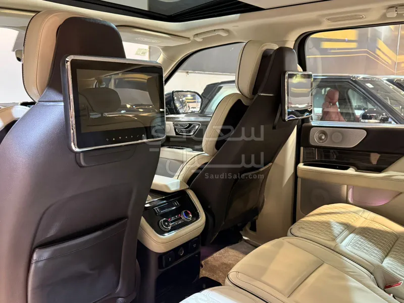 2021 لنكولن نافيكيتر بريزدينشال