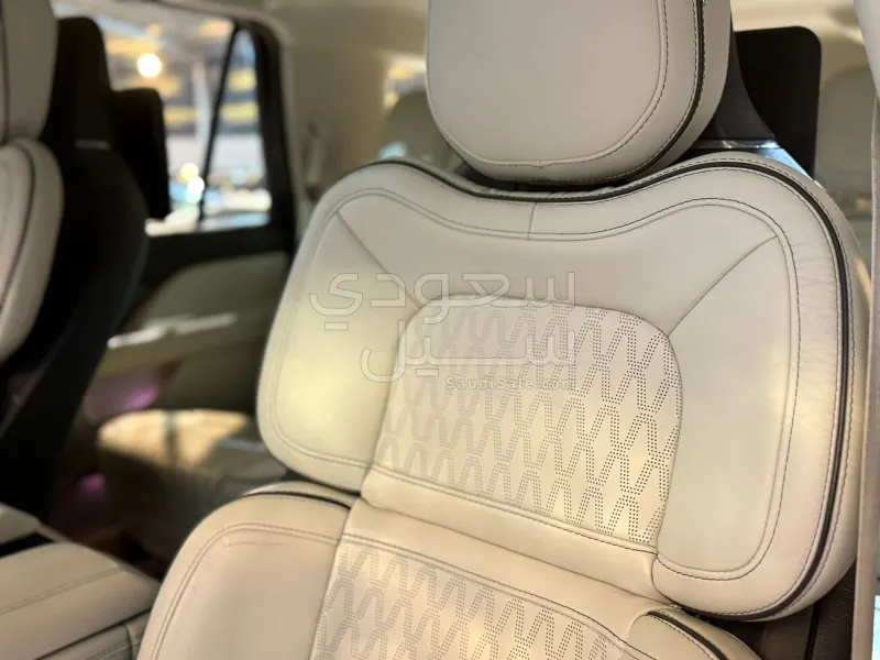 2021 لنكولن نافيكيتر بريزدينشال