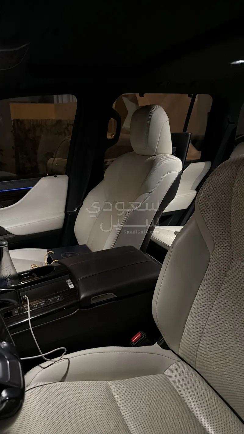 2022 لكزس إل إكس 600