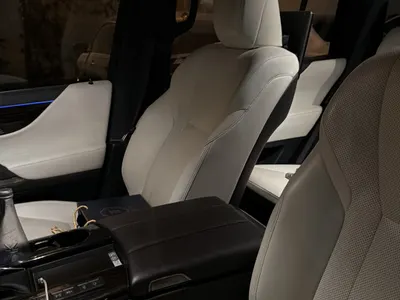 2022 لكزس إل إكس 600