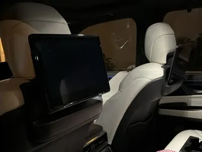 2022 لكزس إل إكس 600