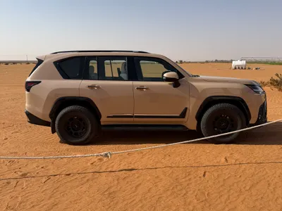 2022 لكزس إل إكس 600