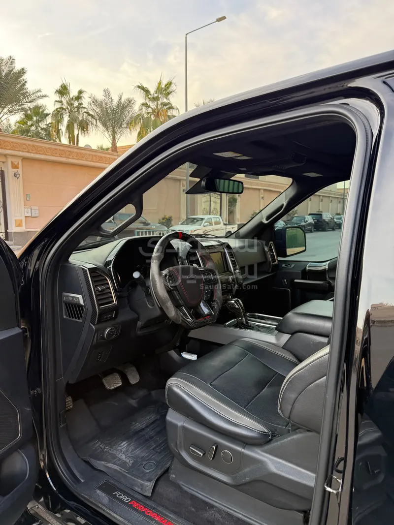 2017 فورد اف 150 رابتور
