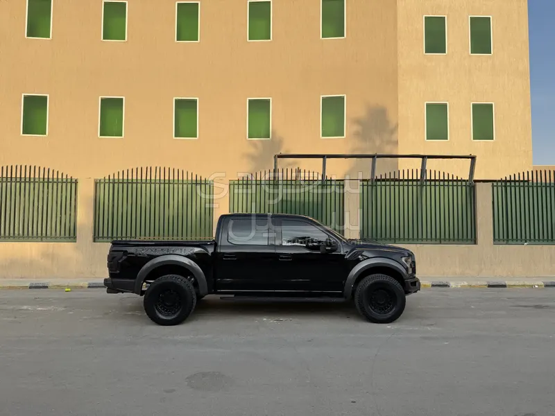 2017 فورد اف 150 رابتور