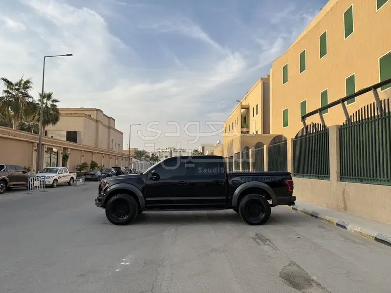 2017 فورد اف 150 رابتور