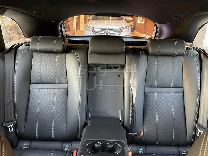 2022 لاند روفر رينج روفر فيلار فيلار