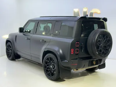 2023 Land Rover Defender SE