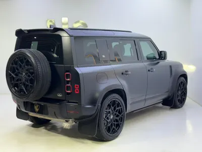 2023 Land Rover Defender SE