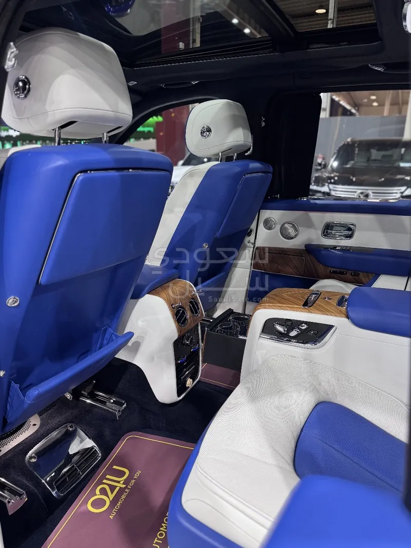 2019 Rolls-Royce Cullinan Silver Badge