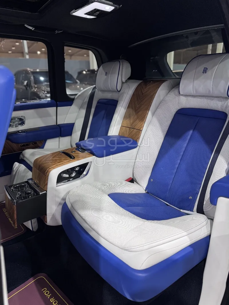 2019 Rolls-Royce Cullinan Silver Badge