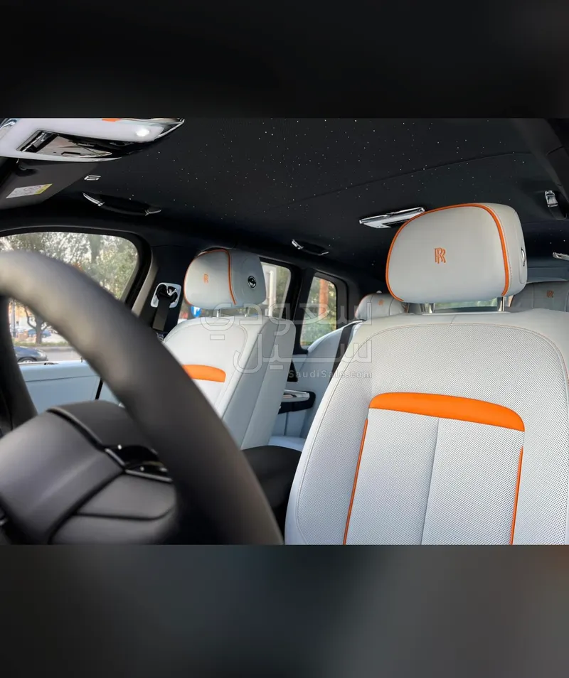 2025 رولز رويس كولينان سلفر بادج