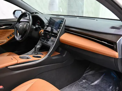 2022 تويوتا افالون ليمتد