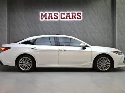 2022 تويوتا افالون ليمتد