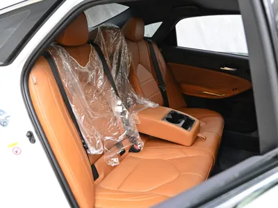 2022 تويوتا افالون ليمتد