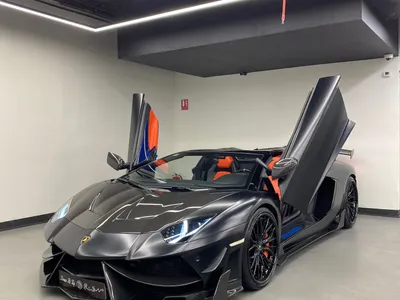 2016 لمبرجيني افنتادور رودستر