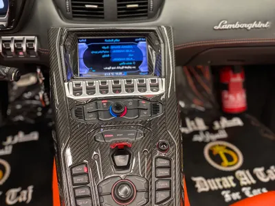 2016 لمبرجيني افنتادور رودستر