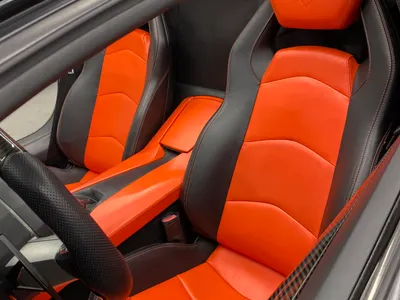 2016 لمبرجيني افنتادور رودستر