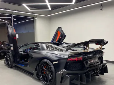 2016 لمبرجيني افنتادور رودستر