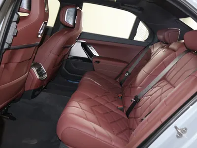 2026 بي ام دبليو الفئة السابعة 740أي