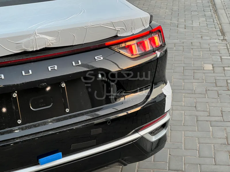 2026 فورد توروس ترند