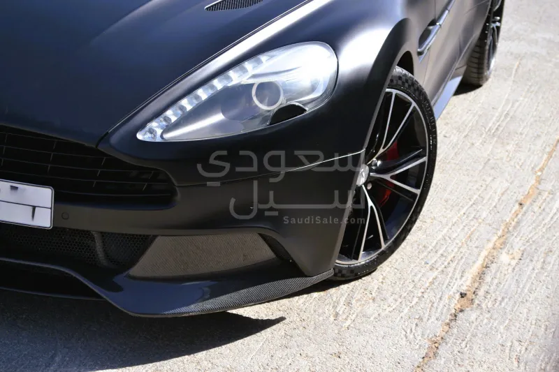 2013 استون مارتن فانكويش