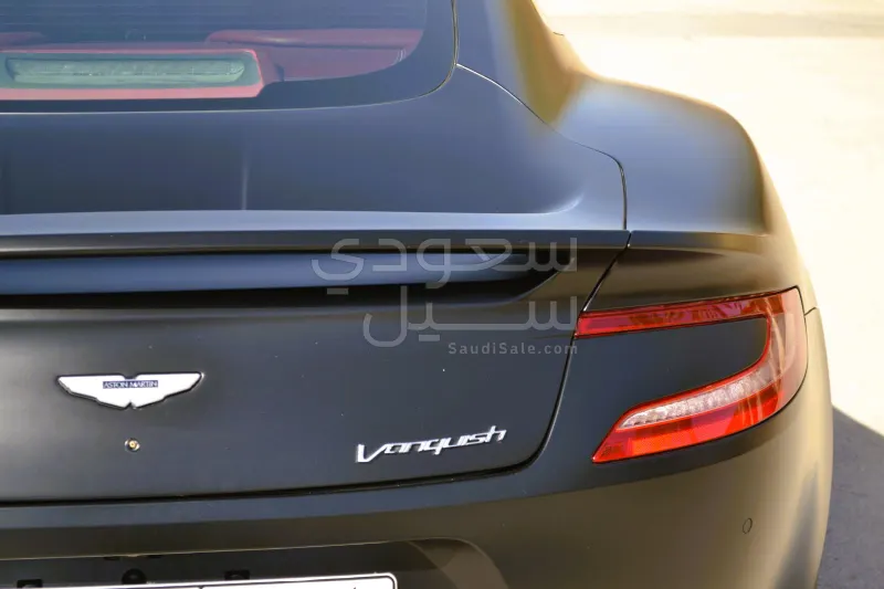 2013 استون مارتن فانكويش