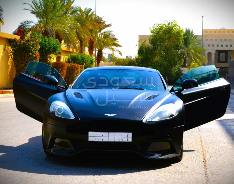 2013 استون مارتن فانكويش