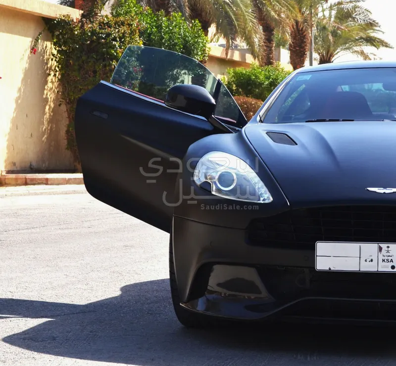 2013 استون مارتن فانكويش