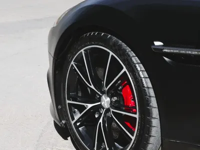 2013 استون مارتن فانكويش