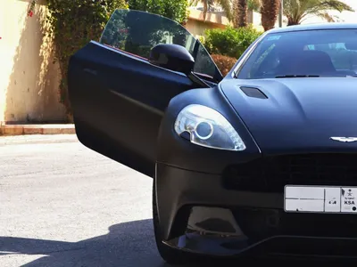 2013 استون مارتن فانكويش