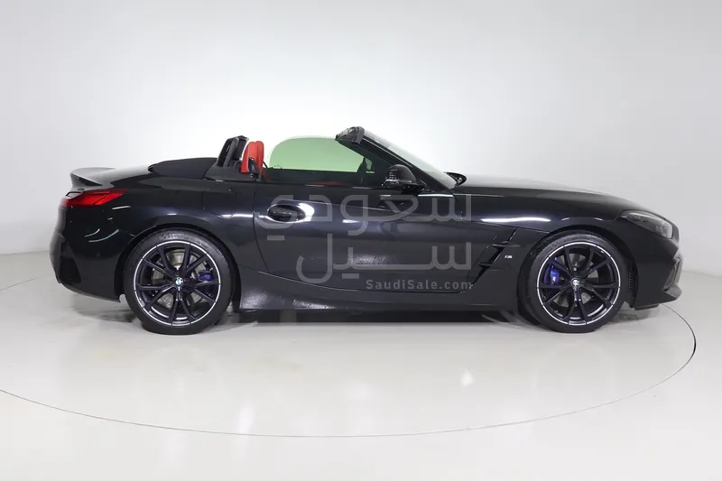 2025 بي ام دبليو الفئة زد 4