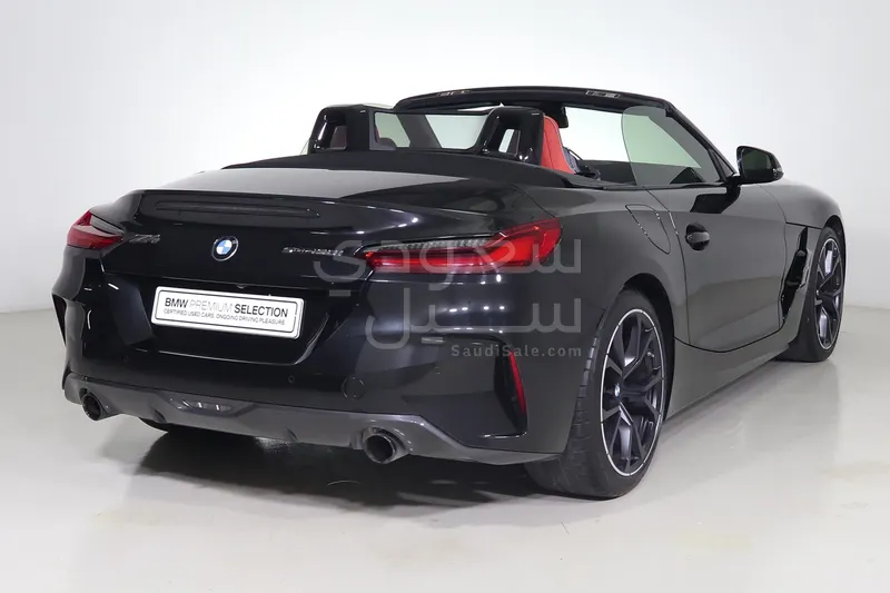 2025 بي ام دبليو الفئة زد 4