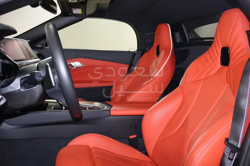 2025 بي ام دبليو الفئة زد 4