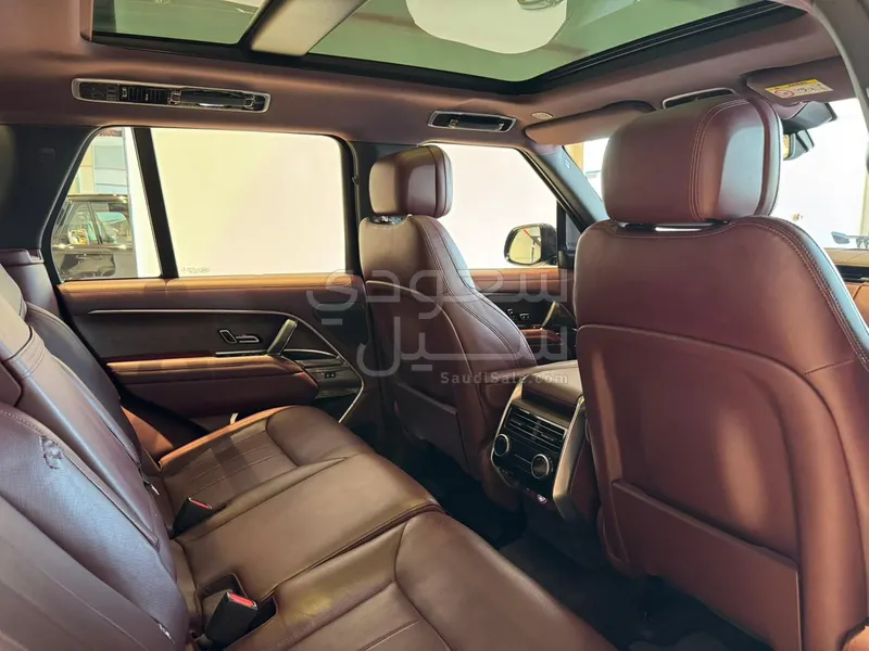 2022 لاند روفر رينج روفر اتش اس اي