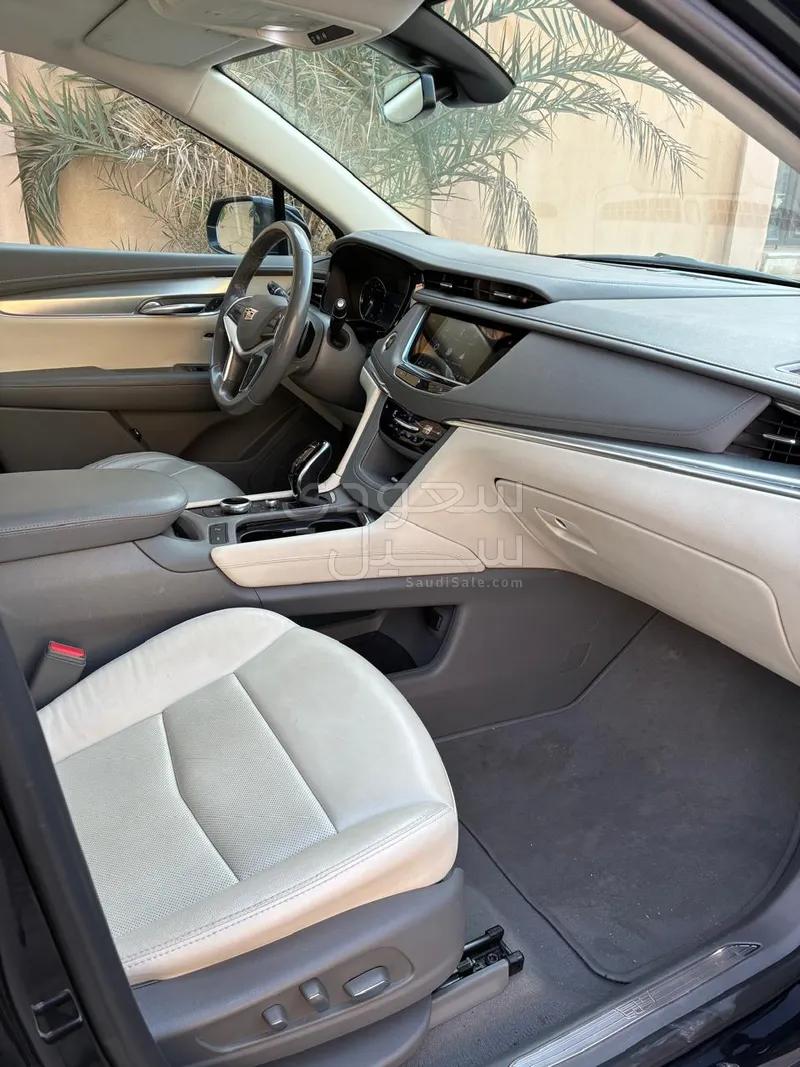 2021 كاديلاك اكس تي 5