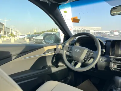 2025 تويوتا كامري